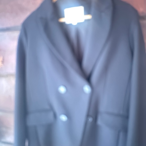 Decidedly tailored Black Maje Blazer - Picture 5 of 6
